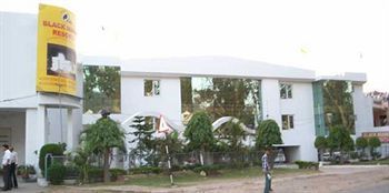 Black Mango Resort Ambala Bagian luar foto